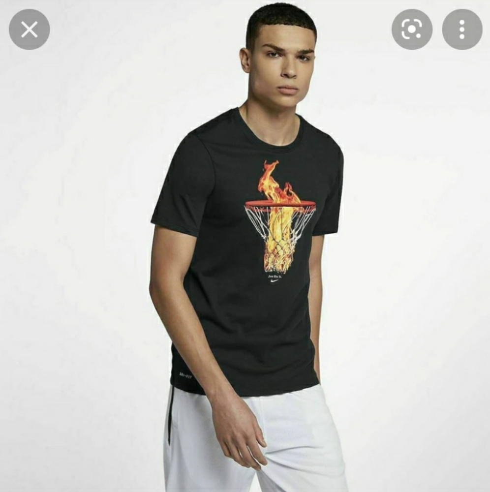 🎉HP🎉Men's Nike Fire Hoop Tshirt
